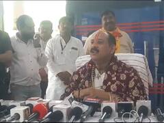 'पहले उनके बाप दादा का इतिहास निकाला जाए' सनातन धर्म पर सवाल करने वालों को पंडित प्रदीप मिश्रा का करारा जवाब