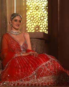 'Ghum Hai Kisike Pyaar Mein' Actor Ayesha Singh Exudes Bridal Vibes In A Red Lehenga
