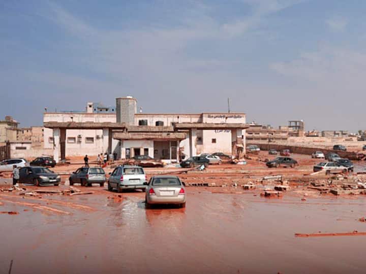 Libya Floods update Libya Daniel Storm Libya history civil war Muammar Gaddafi IS in Libya Libya Flood: पहले गद्दाफ़ी की हत्या के बाद सिविल वॉर, फिर इस्लामिक स्टेट का आतंक और अब 'सुनामी जैसी बाढ़' से तबाह लीबिया की कहानी