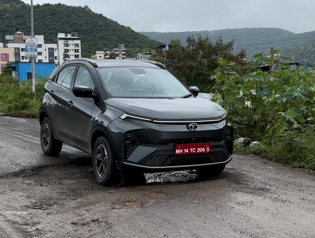 Tata Nexon Facelift खरीदने का इरादा हो तो पहले जान लीजिये, इसे लेना फायदे का सौदा होगा या घाटे का?