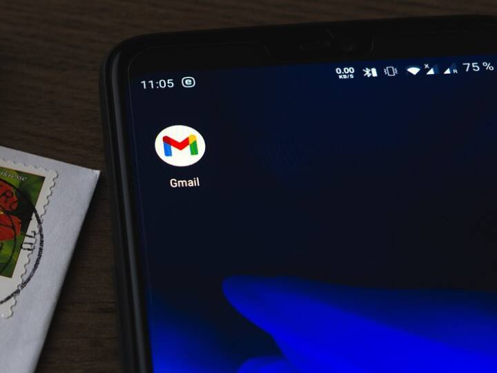 Gmail app on Android might soon get Select All option Gmail ऐप में आ रहा नया फीचर, अब लैपटॉप में अकाउंट खोले बिना फोन पर हो जाएगा ये काम 