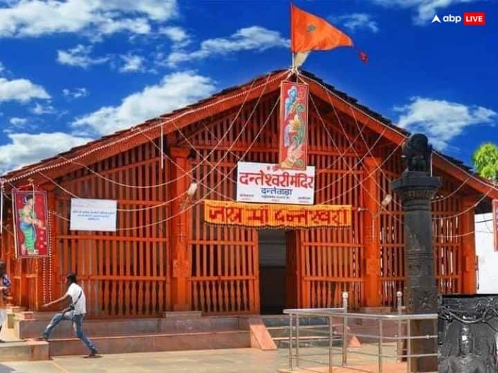 ये सारे शक्तिपीठों में एकमात्र मंदिर है जहां दो नहीं, तीन नवरात्र मनाए जाते हैं. चैत्र और शारदीय नवरात्रि के अलावा यहां फाल्गुन मास में भी नवरात्रि मनाई जाती है, इसे फागुन मड़ई कहते हैं.