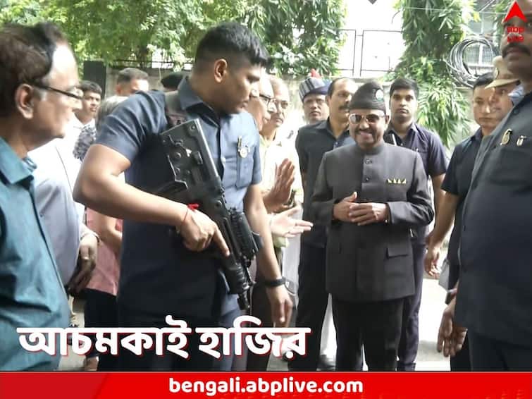 Kolkata Ballygunge WB governor CV Ananda Bose talks to locals amid allegations of illegally cutting down trees CV Ananda Bose: বিনিয়োগ আনতে বিদেশ সফরে মমতা, গাছ কাটা রুখতে রাস্তায় নামলেন রাজ্যপাল