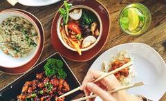 Health Tips: মন খারাপেও মুখ চলা বন্ধ হয় না! দুষ্টু খিদে ক্ষতি করে অনেক, যেভাবে আটকাবেন নিজেকে...