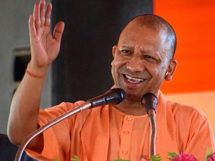 Yogi Adityanath announced Diwali bonus and DA increase for government employees know details UP News: यूपी में सरकारी कर्मचारियों को दिवाली का बोनस और DA में बढ़ोतरी, जानें- कब और कैसे मिलेंगे पैसे?