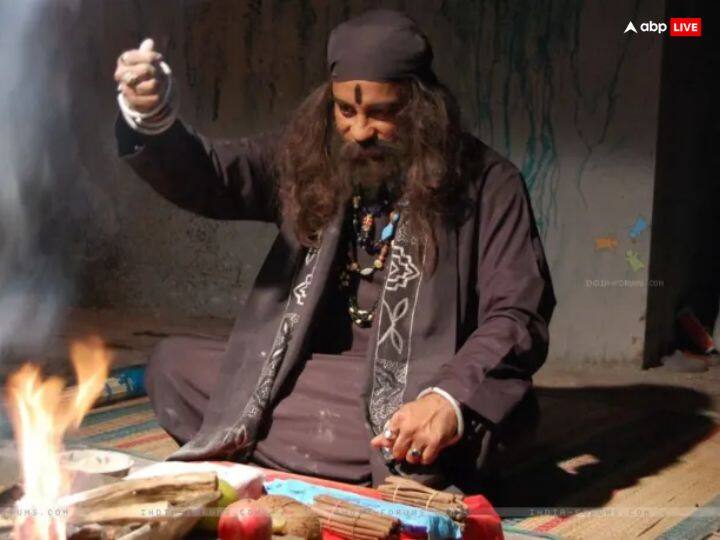 मां दंतेश्वरी को बस्तर राज परिवार की कुल देवी माना जाता है. दंतेश्वरी शक्तिपीठ को तांत्रिकों की भी साधना स्थली माना जाता है. कहते हैं यहां पहाड़ी गुफाओं में कई तांत्रिक और अघोरी तंत्र विद्या करते हैं.