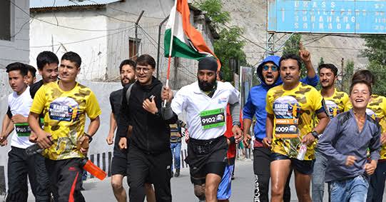 Sarhad Kargil Marathon : एक धाव, भारतातल्या शेवटच्या गावासाठी, 'युद्धभूमी'त धावणार जगभरातले धावपटू; सरहद कारगिल आंतरराष्ट्रीय मॅरेथॉनचं 17 आणि 18 सप्टेंबरला आयोजन