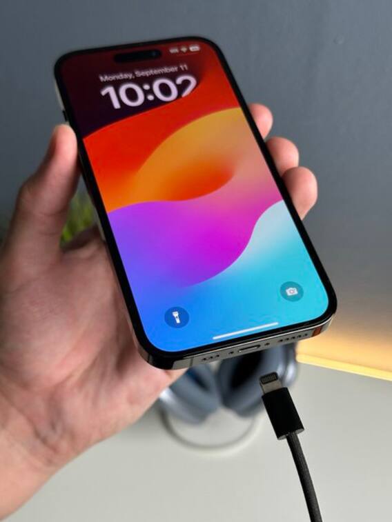 इतने महंगे क्यों होते हैं iPhone?