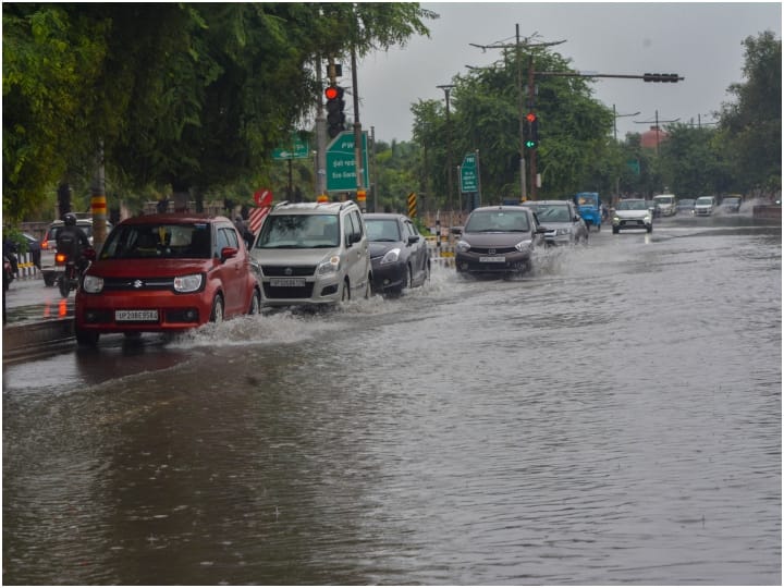 up weather updates Heavy rain in Uttar Pradesh 19 people died due to heavy rain in UP lucknow rains UP Weather News: यूपी में भारी बारिश का कहर, लखनऊ में भी हाल बेहाल, 24 घंटे में 19 की जान