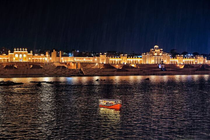 দীর্ঘদিন ধরেই এই কাজ চলছিল। বারবার উদ্বোধনের কথা উঠলেও পিছিয়ে যাচ্ছিল। মোট পাঁচবার ডেডলাইন পিছিয়ে গিয়েছিল।