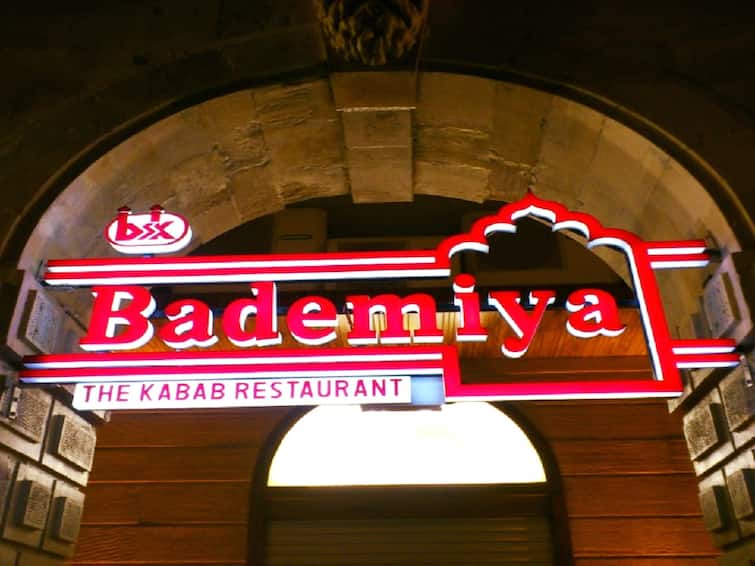 food and drug administration mumbai raid on Bade Miya Kebab Restaurant colaba Mumbai Maharashtra Mumbai : मुंबईतील 'बडे मियाँ रेस्टॉरंट'वर एफडीएचा छापा, अधिकाऱ्यांनी दिली महत्त्वाची माहिती