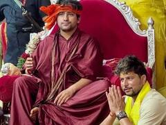 एशिया कप के बीच कुलदीप यादव की बागेश्वर बाबा के साथ तस्वीर वायरल, अलग-अलग दावे कर रहे लोग