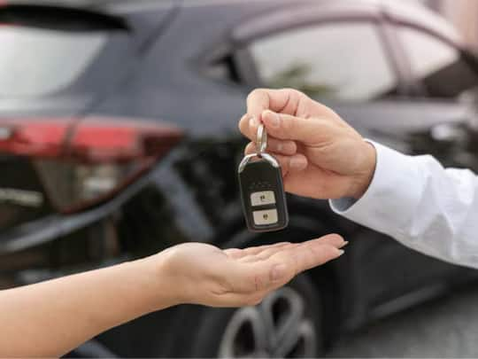 how you can boost your old cars resale value Car Sale: ਵੇਚ ਰਹੇ ਹੋ ਆਪਣੀ ਪੁਰਾਣੀ ਕਾਰ? ਨਹੀਂ ਮਿਲ ਰਹੀ ਉਮੀਦ ਅਨੁਸਾਰ ਕੀਮਤ, ਬੱਸ ਕਰੋ ਇਹ ਜੁਗਾੜ ਮਿਲੇਗਾ ਕਾਫ਼ੀ ਪੈਸਾ