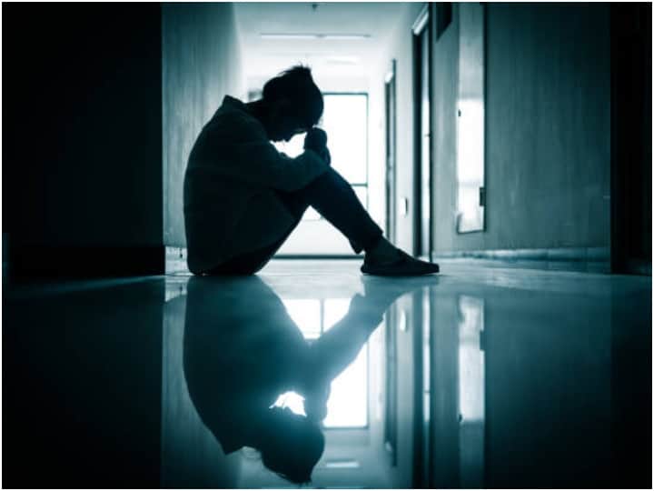 Education Ministry Releases Guidelines For Schools To Prevent Students Suicide Self-Harm MoE Guidelines: மாணவர்களிடையே அதிகரிக்கும் மன அழுத்தம், தற்கொலைகள்... தடுப்பது எப்படி? - மத்திய அரசு வழிகாட்டல்!