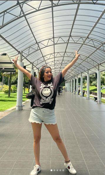 ਸ਼ਾਰਟਸ ਪਹਿਨ ਮੋਨਾਲੀਸਾ ਨੇ ਸ਼ੇਅਰ ਕੀਤਾ ਹੌਟ ਲੁੱਕ