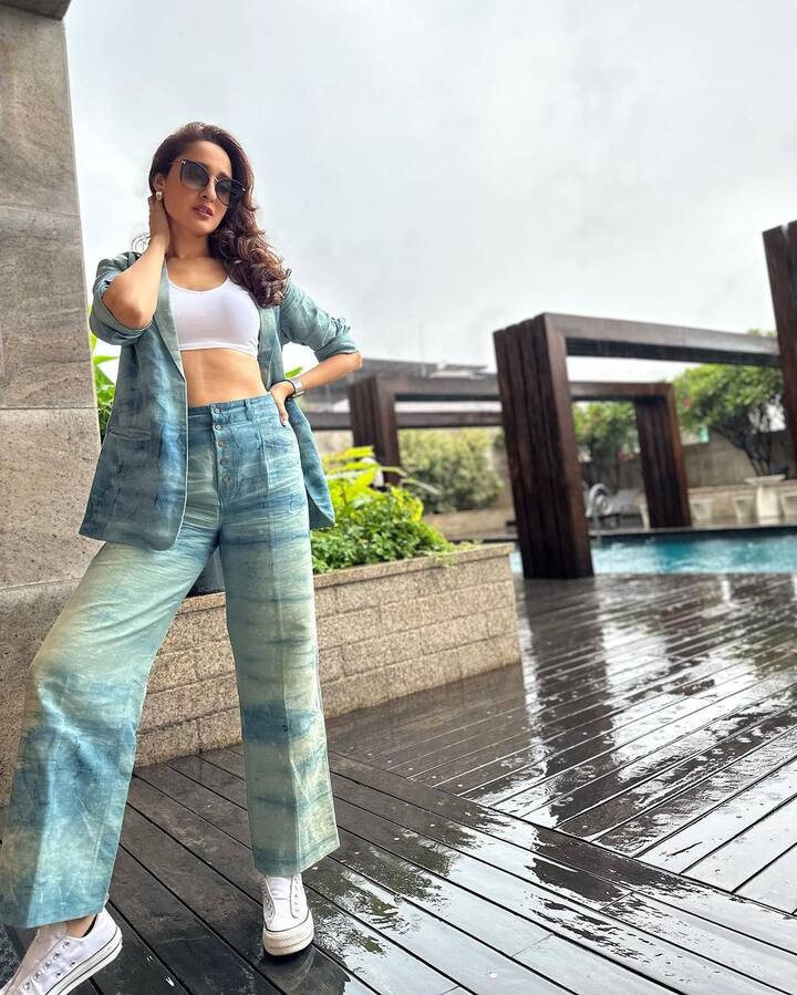 ప్రగ్యా జైస్వాల్ అందమైన ఫోటోలు  -Image Credit: Pragya Jaiswal/Instagram