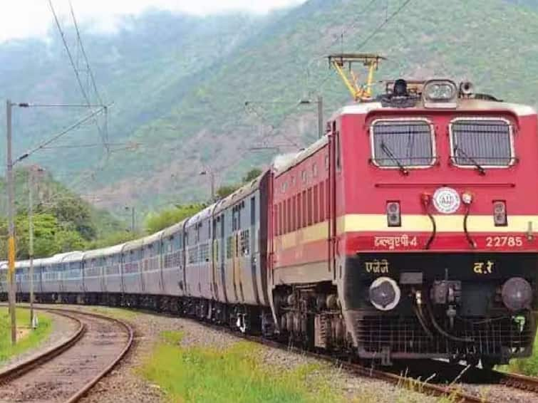 Pongal Train Ticket பொங்கல் பண்டிகைக்கு ஊருக்கு போறீங்களா? இன்று