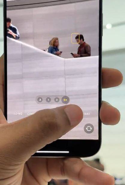 இவை, இளஞ்சிவப்பு, மஞ்சள், பச்சை, நீலம் மற்றும் கருப்பு ஆகிய நிறங்களில் கிடைக்கும்.  இதில் செய்யப்பட்டுள்ள மிகப்பெரிய மாற்றம் என்பது USB வடிவிலான சி டைப் சார்ஜிங் வசதி வழங்கப்பட்டுள்ளது.