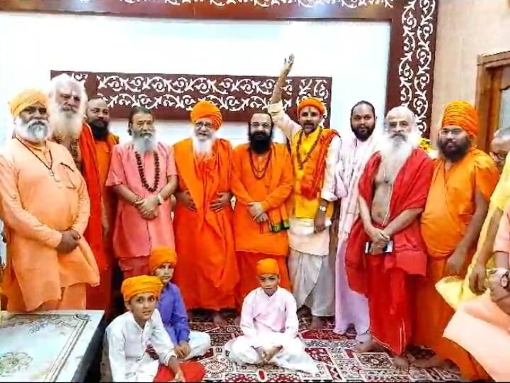 Sanatan Dharma Controversy Akhil Bharatiya Akhara Parishad Meeting Condemnation motion passed warn for Strict Action ANN Sanatan Dharma: सनातन धर्म पर विवादित बयान को लेकर हरिद्वार में अखाड़ा परिषद की बैठक, सख्त कार्रवाई की चेतावनी