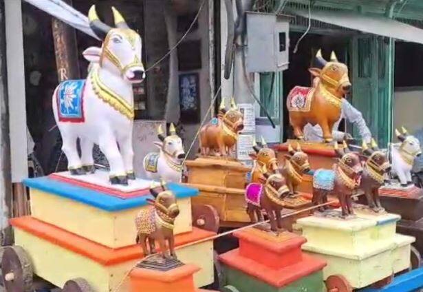 विदर्भात या सणाला तान्हा पोळा किंवा नंदी पोळा म्हणतात. विदर्भात मोठ्या उत्साहात हा  सण साजरा केला जातो.