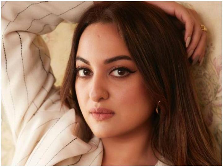Sonakshi Sinha bought her dream home on the sea shore in Bandra, Mumbai, know the price