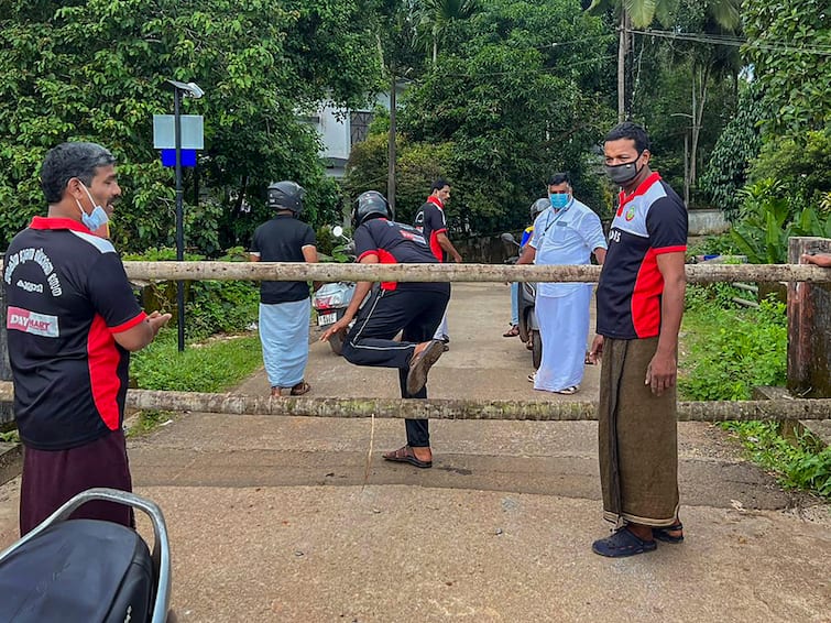 Nipah in Kerala: 5 cases; 700 people on contact list Kerala Nipah Update: કેરળમાં નિપાહ વાયરસના પાંચ કેસ નોંધાયા, સંપર્કમાં આવેલા 700 લોકોમાંથી 77 હાઇ રિસ્ક પર