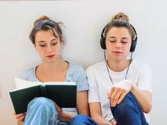 Safety Tips: હેડફોનનો વધુ ઉપયોગ કરો છો તો ધ્યાનમાં રાખો આ પાંચ વાતો, નહીં તો....