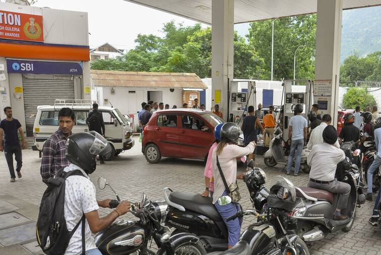 Federation of Gujarat petroleum dealer association announces no purchase on Friday know details પેટ્રોલની ટાંકી કરાવી લેજો ફૂલ, નહીંતર લાંબી લાઈનમાં ઉભા રહેવું પડશે; પેટ્રોલિયમ ડિલર્સ એસોસિએશનનું નો પરચેઝનું એલાન