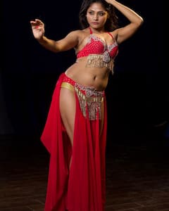 Shweta Sharma: શ્વેતા શર્માની નવા ફોટોશૂટે ઈન્ટરનેટ પર મચાવ્યો હંગામો, ફેન્સ થયા ક્રેઝી