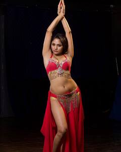 Shweta Sharma: શ્વેતા શર્માની નવા ફોટોશૂટે ઈન્ટરનેટ પર મચાવ્યો હંગામો, ફેન્સ થયા ક્રેઝી