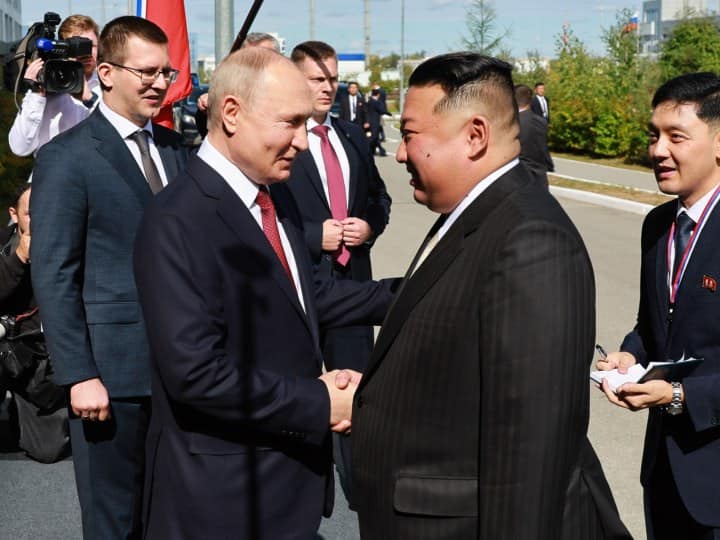 Kim Jong un Visit Russia meet with president Vladimir Putin North Korea Relation Kim Jong Un Meet Putin: क्या अब अपना ही फैसला पलटेगा रूस? UN में लगातार नॉर्थ कोरिया पर प्रतिबंध का लेता रहा है पक्ष