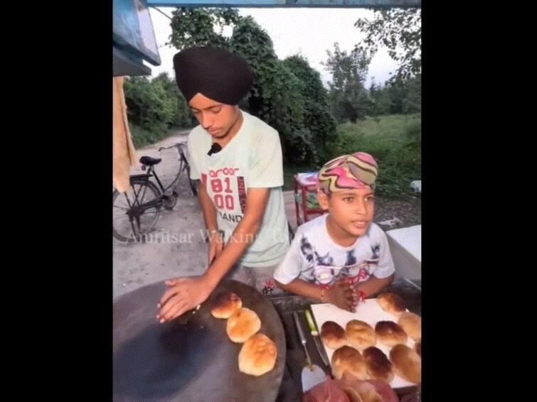Video Of Two Young Boys Running A Food Stall In Amritsar To Make Ends Meet Goes Viral Video Of Two Young Boys Running A Food Stall In Amritsar To Make Ends Meet Goes Viral