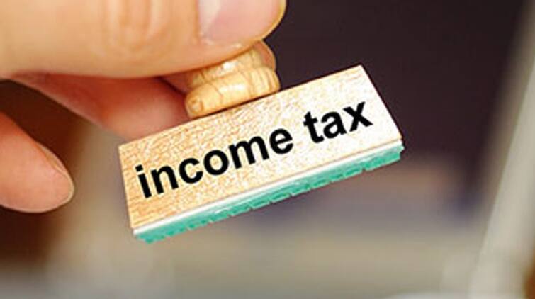 Rajkot: more than five thousand notice issued by income tax department over the corona time income Rajkot: કોરોનાકાળની કમાણીને લઇને ઇન્કમટેક્સ વિભાગની 5 હજાર લોકોને નૉટિસ, ડૉક્ટરોમાં ફફડાટ