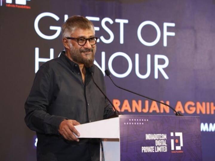 Vivek Agnihotri का एक बार फिर फूटा गुस्सा, बोले- 'फिल्म के साथ ऐसा व्यवहार हो रहा है जैसा उसका कोई अस्तित्व...' vivek Agnihotri slams on did not have the vaccine war name in list of movie releases this month says as if we do not even exist Vivek Agnihotri का एक बार फिर फूटा गुस्सा, बोले- 'फिल्म के साथ ऐसा व्यवहार हो रहा है जैसा उसका कोई अस्तित्व...'