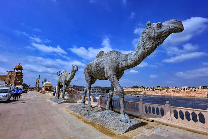 গোটা এই প্রকল্পটি তৈরি করেছেন অনুপ বারতারিয়ার নেতৃত্বে। গোটা প্রকল্প তৈরি করতে ১২০০ কোটি টাকারও বেশি খরচ হয়েছে।