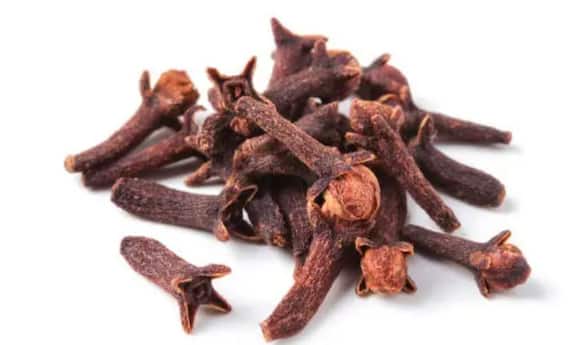 Benefits of Clove: From pain relief to skin rejuvenation, there is no dearth of properties in clove. Benefits of Clove: From pain relief to skin rejuvenation, there is no dearth of properties in clove.