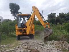 उन्नाव में अवैध प्लाटिंग पर गरजा यूएसडीए का बुलडोजर, बिना मानचित्र के हो रहा था निर्माण