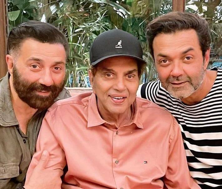 बॉबी ने बताया कि, उस वक्त में अपनी लाइफ को आजादी से जीना चाहता था. लेकिन पापा मुझे गलत चीजें करने से रोकते थे. वो हमेशा मेरा भला ही चाहते थे लेकिन तब मैं उन डिस्कों जाना, दोस्तों के साथ घूमना इन सभी चीजों में इस कदर अंधा हो चुका था कि उनकी पापा की कोई बात नहीं सुनता था और उनसे बगावत करने लगा था. कभी-कभी मुझे उनपर गुस्सा भी आता था.