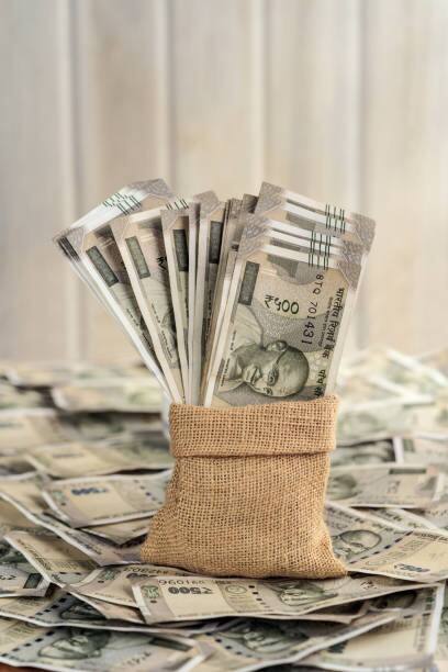 लॉटरी... एका रात्री खात्यात आले 200 कोटी रुपये