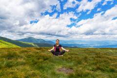 Buty Yoga : झटपट वजन कमी करायचंय? बॉडी डिटॉक्स करण्यासाठीही फायदेशीर 'बूटी योगा'