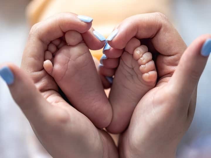 Birth Death Registration Mandatory from 1st October Births and Deaths Amendment Act comes into effect Birth Certificate: अगले महीने से बदल रहा है नियम, आधार से लेकर डीएल तक... सिर्फ बर्थ सर्टिफिकेट से हो जाएंगे कई काम