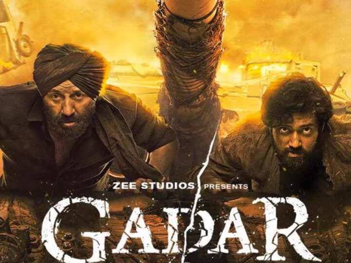 Gadar 2 Sunny Deol movie makers offer tickets flat rs 150 nationwide to beat Pathan at box office Shahrukh Khan को धूल चटाने के लिए Sunny Deol की जबरदस्त चाल! कमाई बढ़ाने के लिए निकाला टिकट पर बंपर ऑफर