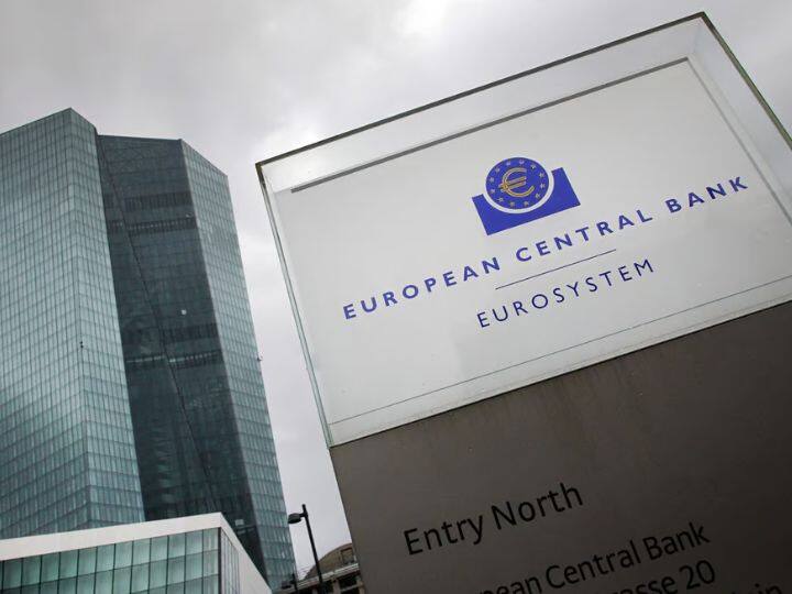 European Central Bank Raises Interest Rate at 4 Percent Highest Since Launch Of Euro in 1999 ECB Rate Hike: महंगाई के चलते यूरोपियन सेंट्रल बैंक ने की ब्याज दरें में बढ़ोतरी, 1999 में यूरो के लॉन्चिंग के बाद है सबसे ऊंचा रेट