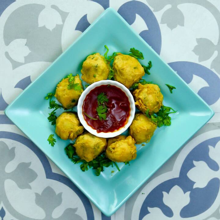 சுவையான வடையை உருளைக்கிழங்கு பயன்படுத்தி செய்யலாம்