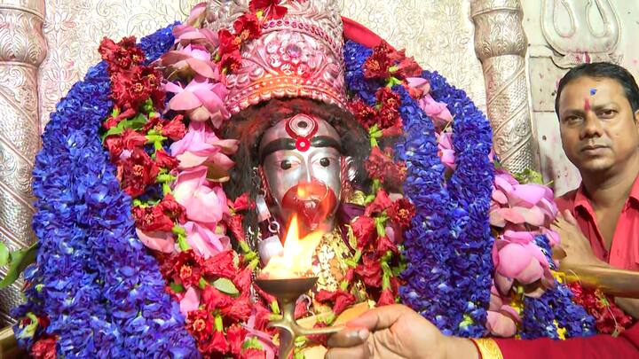 বিশেষ পুজো উপলক্ষ্যে তারাপীঠে ভিড় তন্ত্রসাধকদের। দূরদূরান্ত থেকে এসেছেন ভক্তরাও।