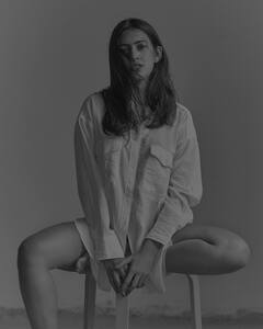 బ్లాక్ అండ్ వైట్ ఫోటోల్లో మెగా డాటర్ కవ్వింపు- నెట్టింట్లో లేటెస్ట్ పిక్స్ వైరల్