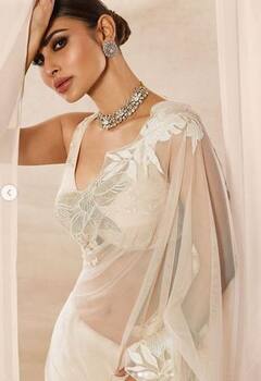 Mouni Roy: ਮੌਨੀ ਰਾਏ ਨੇ ਸਫੈਦ ਸ਼ਿਫੋਨ ਸਾੜੀ ਵਿੱਚ ਸ਼ੇਅਰ ਕੀਤੀਆਂ ਤਸਵੀਰਾਂ, ਪ੍ਰਸ਼ੰਸਕਾਂ ਨੇ ਕਿਹਾ-ਗੋਰਜੀਅਸ