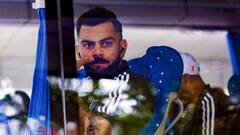 দ্বীপরাষ্ট্রে কোহলি-জ্বর, নিজের হাতে তৈরি করা ছবি ভারতীয় তারকাকে উপহার দিলেন অনুরাগী