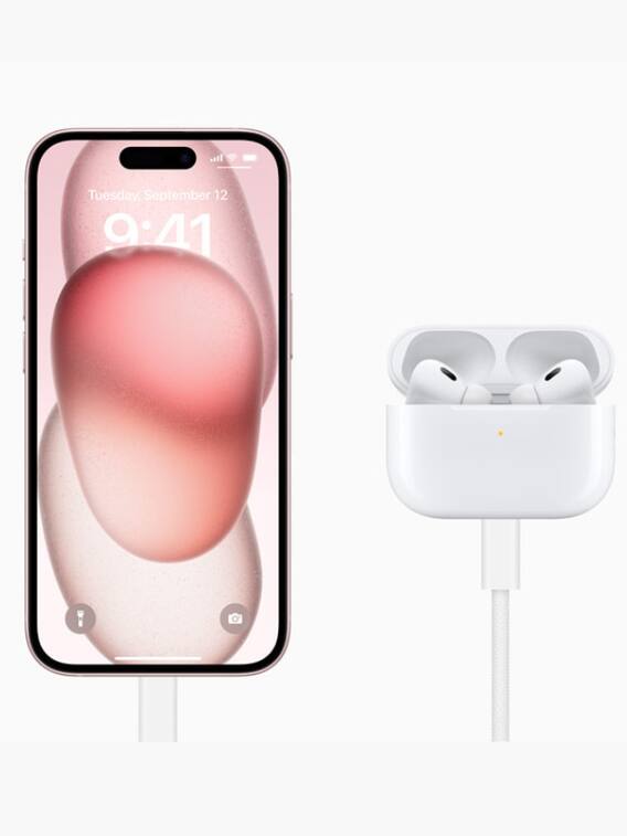 Samsung ने एप्पल के नए टाइप-C पोर्ट पर दिया मजेदार रिएक्शन 