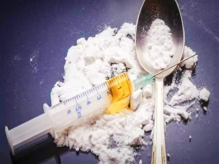 Hyderabad Another Twist In Madapur Drug Case Madapur Drug Case: మాదాపూర్ డ్రగ్స్ కేసులో మరో ట్విస్టు, పోలీసుల అదుపులో సినీ నిర్మాత!